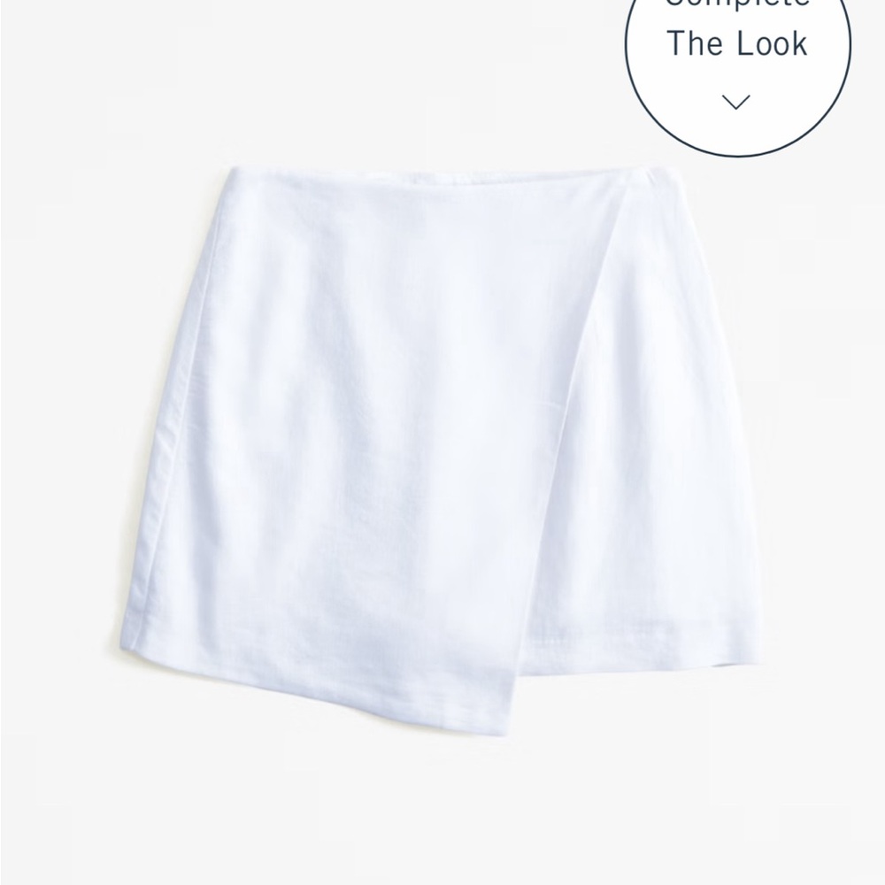 The A&F Scarlett Linen-Blend Wrap Mini Skort